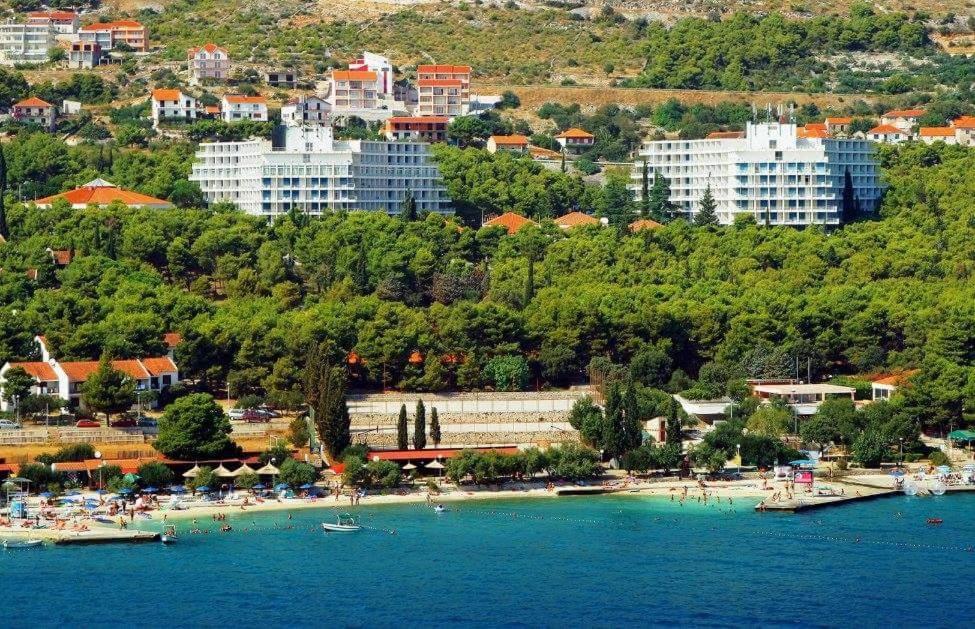 Apartmani Ruzmarin - Seget Donji, トロギール エクステリア 写真